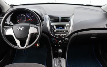 Hyundai Solaris II рестайлинг, 2011 год, 590 000 рублей, 10 фотография