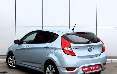 Hyundai Solaris II рестайлинг, 2011 год, 590 000 рублей, 3 фотография