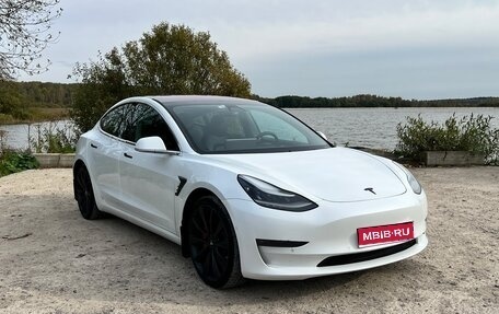 Tesla Model 3 I, 2020 год, 3 200 000 рублей, 1 фотография