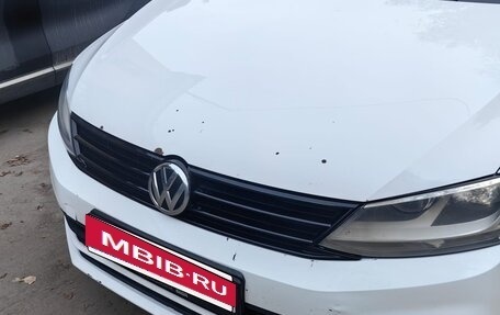 Volkswagen Jetta VI, 2015 год, 900 000 рублей, 6 фотография