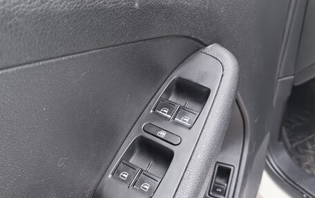 Volkswagen Jetta VI, 2015 год, 900 000 рублей, 20 фотография