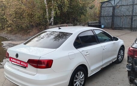 Volkswagen Jetta VI, 2015 год, 900 000 рублей, 13 фотография