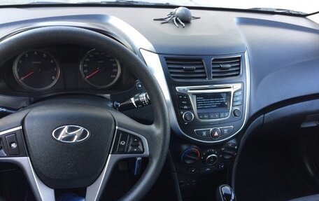 Hyundai Solaris II рестайлинг, 2016 год, 1 200 000 рублей, 3 фотография