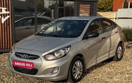 Hyundai Solaris II рестайлинг, 2013 год, 690 000 рублей, 2 фотография