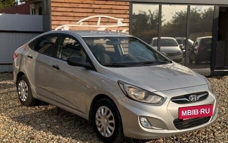 Hyundai Solaris II рестайлинг, 2013 год, 690 000 рублей, 4 фотография