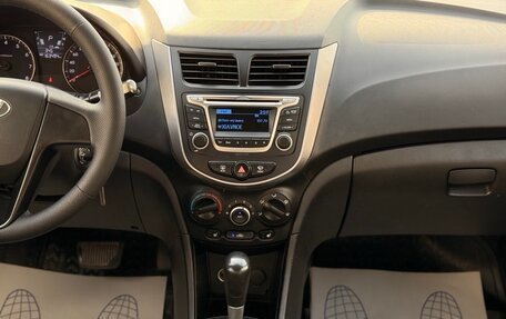 Hyundai Solaris II рестайлинг, 2013 год, 690 000 рублей, 13 фотография