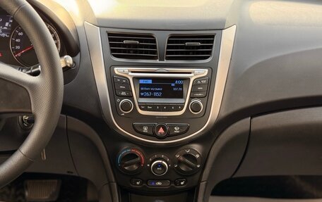 Hyundai Solaris II рестайлинг, 2013 год, 690 000 рублей, 17 фотография