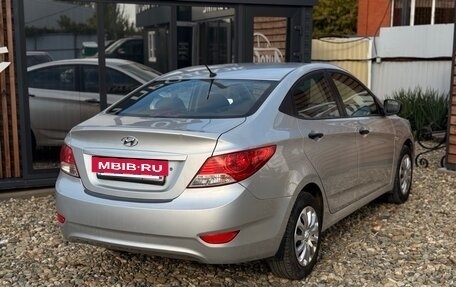 Hyundai Solaris II рестайлинг, 2013 год, 690 000 рублей, 22 фотография