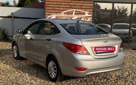 Hyundai Solaris II рестайлинг, 2013 год, 690 000 рублей, 23 фотография