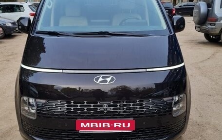 Hyundai Staria, 2022 год, 5 250 000 рублей, 2 фотография