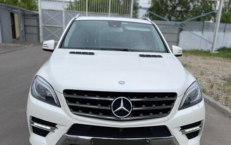 Mercedes-Benz M-Класс, 2013 год, 2 650 000 рублей, 2 фотография