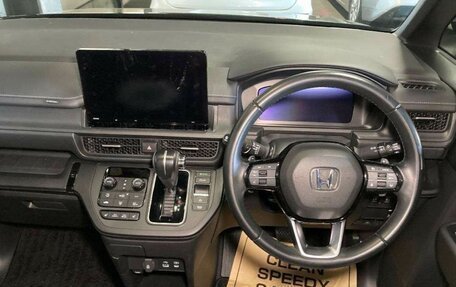 Honda Stepwgn, 2022 год, 2 215 000 рублей, 2 фотография