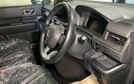 Honda Stepwgn, 2022 год, 2 215 000 рублей, 6 фотография