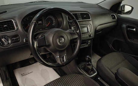 Volkswagen Polo VI (EU Market), 2015 год, 729 000 рублей, 10 фотография