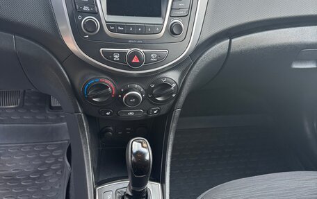 Hyundai Solaris II рестайлинг, 2015 год, 1 130 000 рублей, 12 фотография