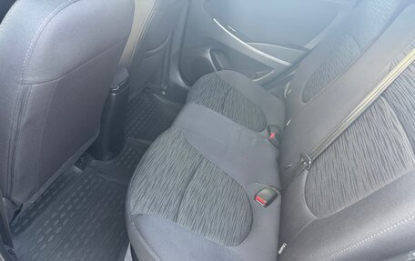 Hyundai Solaris II рестайлинг, 2015 год, 1 130 000 рублей, 11 фотография