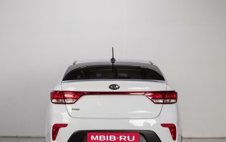 KIA Rio IV, 2018 год, 1 169 000 рублей, 6 фотография