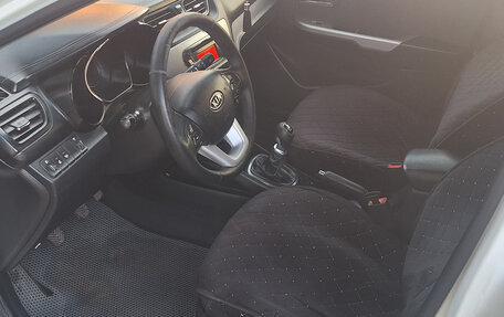KIA Rio III рестайлинг, 2012 год, 860 000 рублей, 13 фотография