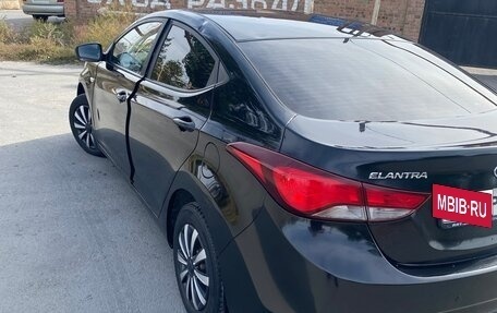Hyundai Elantra V, 2015 год, 985 000 рублей, 6 фотография