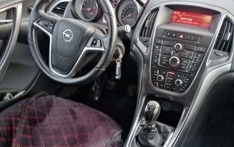 Opel Astra J, 2014 год, 810 000 рублей, 10 фотография