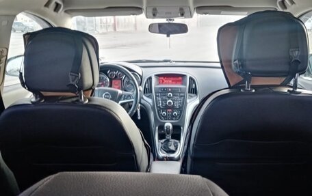 Opel Astra J, 2014 год, 810 000 рублей, 11 фотография