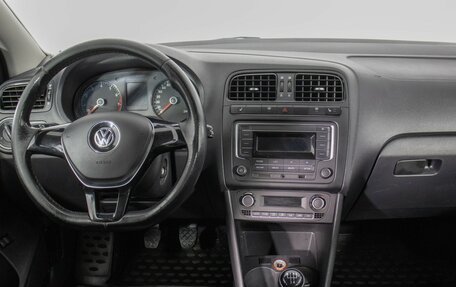 Volkswagen Polo VI (EU Market), 2017 год, 830 000 рублей, 13 фотография