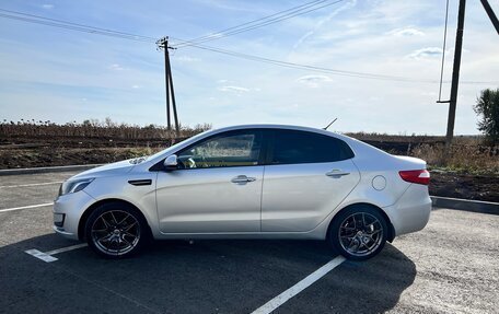 KIA Rio III рестайлинг, 2013 год, 900 000 рублей, 3 фотография