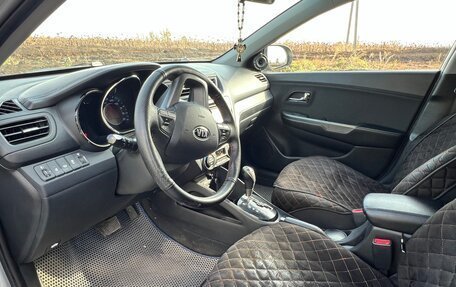 KIA Rio III рестайлинг, 2013 год, 900 000 рублей, 23 фотография