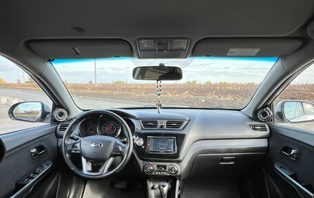 KIA Rio III рестайлинг, 2013 год, 900 000 рублей, 24 фотография
