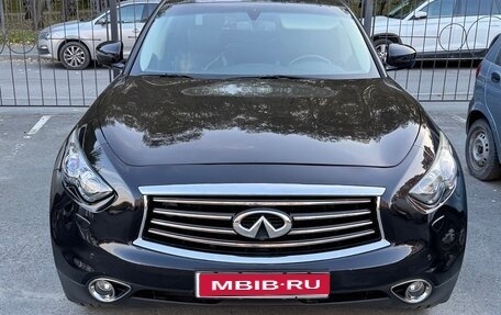 Infiniti FX II, 2012 год, 2 000 000 рублей, 1 фотография