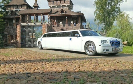 Chrysler 300C II, 2004 год, 520 000 рублей, 4 фотография