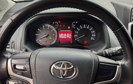 Toyota Land Cruiser Prado 150 рестайлинг 2, 2018 год, 4 100 000 рублей, 5 фотография