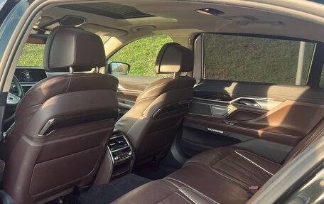 BMW 7 серия, 2015 год, 3 150 000 рублей, 22 фотография