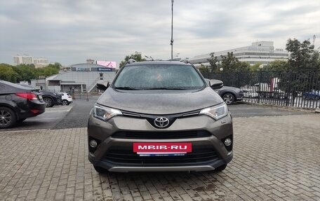 Toyota RAV4, 2017 год, 1 740 000 рублей, 4 фотография