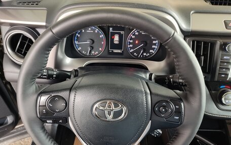 Toyota RAV4, 2017 год, 1 740 000 рублей, 11 фотография