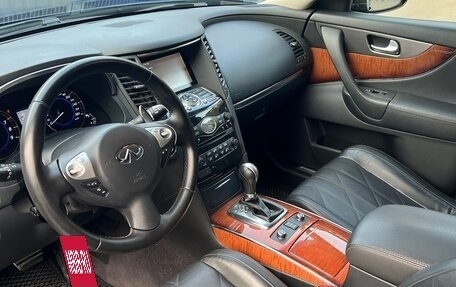 Infiniti QX70, 2017 год, 3 500 000 рублей, 17 фотография