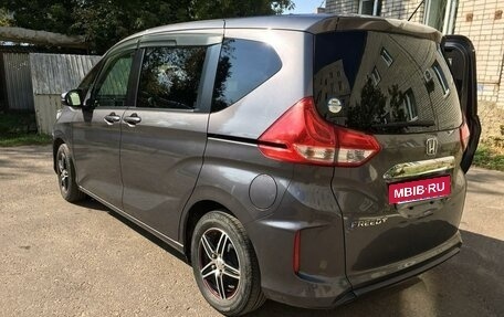 Honda Freed II, 2016 год, 1 400 000 рублей, 2 фотография