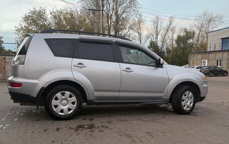 Mitsubishi Outlander III рестайлинг 3, 2011 год, 1 100 000 рублей, 2 фотография
