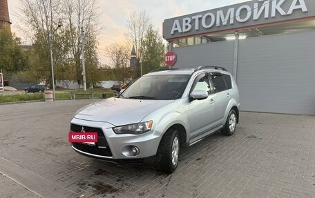 Mitsubishi Outlander III рестайлинг 3, 2011 год, 1 100 000 рублей, 7 фотография