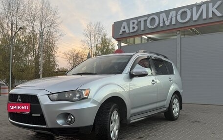 Mitsubishi Outlander III рестайлинг 3, 2011 год, 1 100 000 рублей, 5 фотография