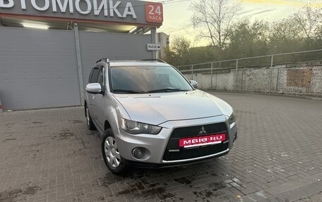 Mitsubishi Outlander III рестайлинг 3, 2011 год, 1 100 000 рублей, 8 фотография