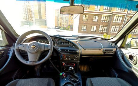 Chevrolet Niva I рестайлинг, 2017 год, 749 000 рублей, 2 фотография