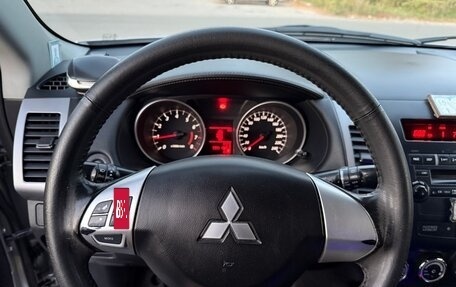 Mitsubishi Outlander III рестайлинг 3, 2011 год, 1 100 000 рублей, 11 фотография