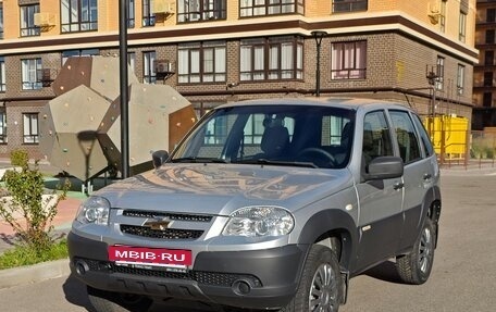 Chevrolet Niva I рестайлинг, 2017 год, 749 000 рублей, 11 фотография