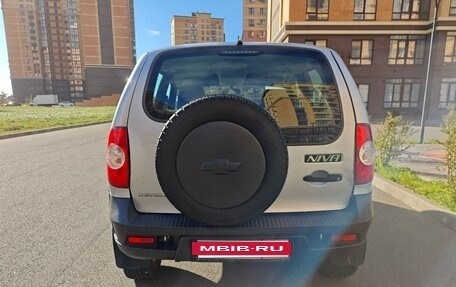 Chevrolet Niva I рестайлинг, 2017 год, 749 000 рублей, 7 фотография
