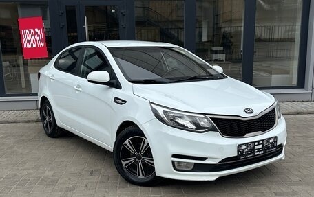 KIA Rio III рестайлинг, 2016 год, 890 000 рублей, 2 фотография