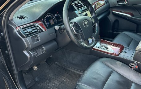 Toyota Camry, 2013 год, 1 320 000 рублей, 10 фотография