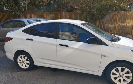 Hyundai Solaris II рестайлинг, 2013 год, 1 100 000 рублей, 5 фотография