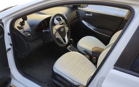 Hyundai Solaris II рестайлинг, 2013 год, 1 100 000 рублей, 13 фотография