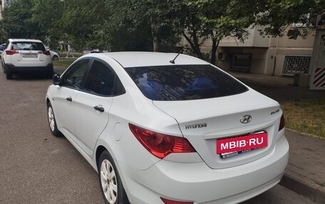 Hyundai Solaris II рестайлинг, 2013 год, 1 100 000 рублей, 2 фотография